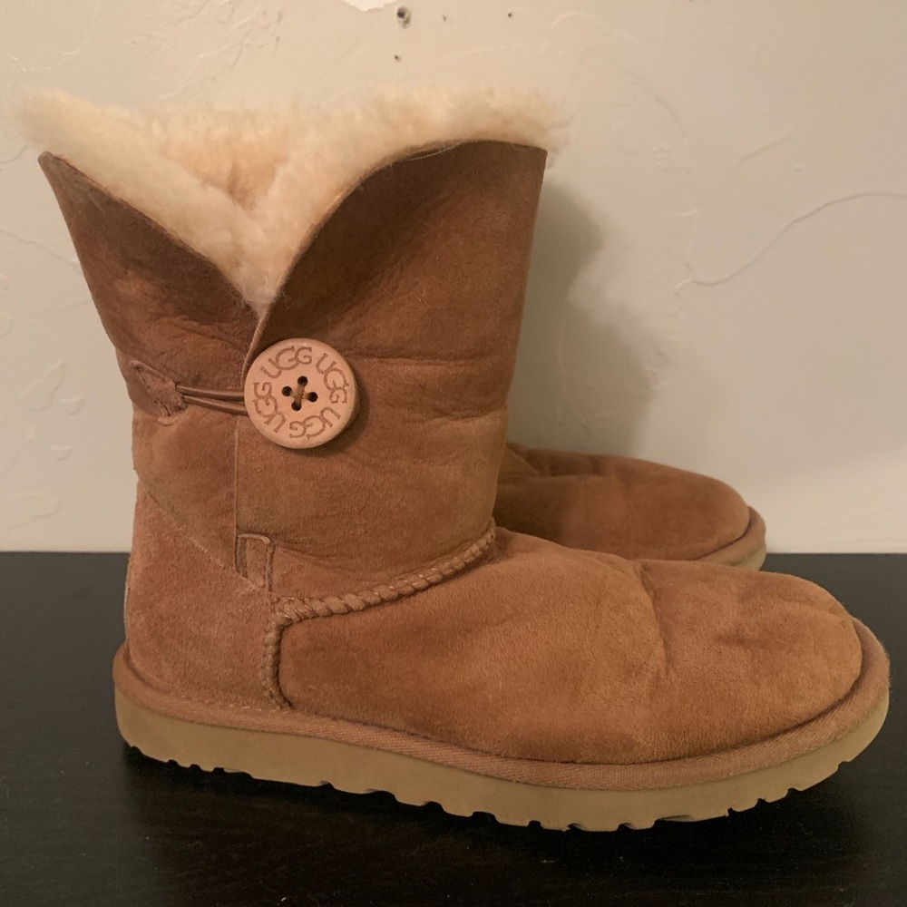 UGG Tan Ankle Boots with Cream Lining